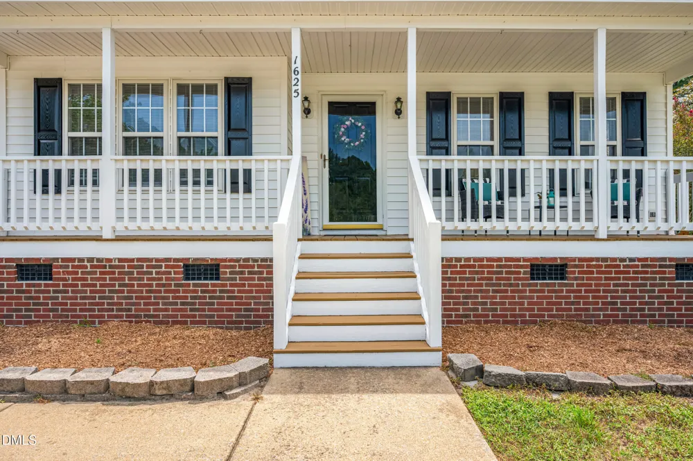 1625 Tall Cane Circle Willow Springs, NC 27592