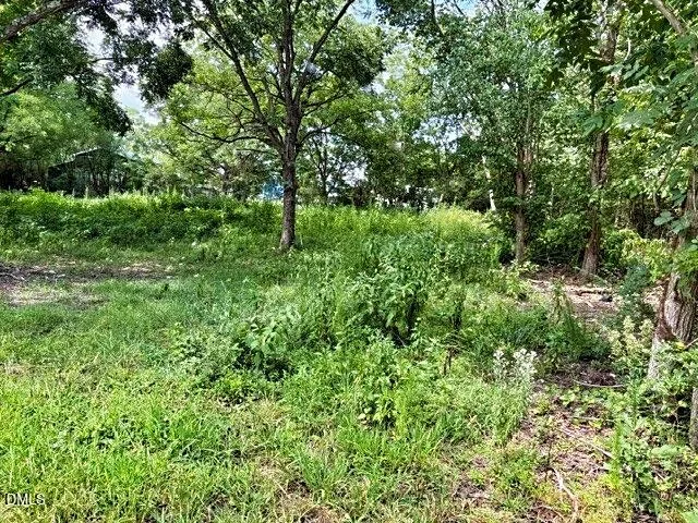 323 Pemberton Street Yanceyville, NC 27379