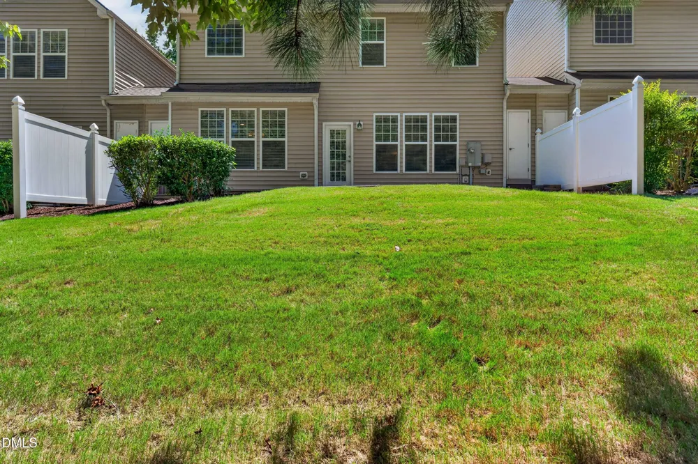 104 Hammond Wood Place Morrisville, NC 27560