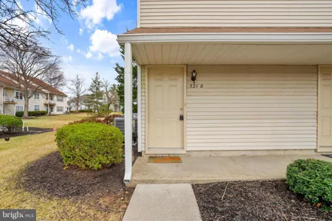 321 DELANCEY PLACE #B