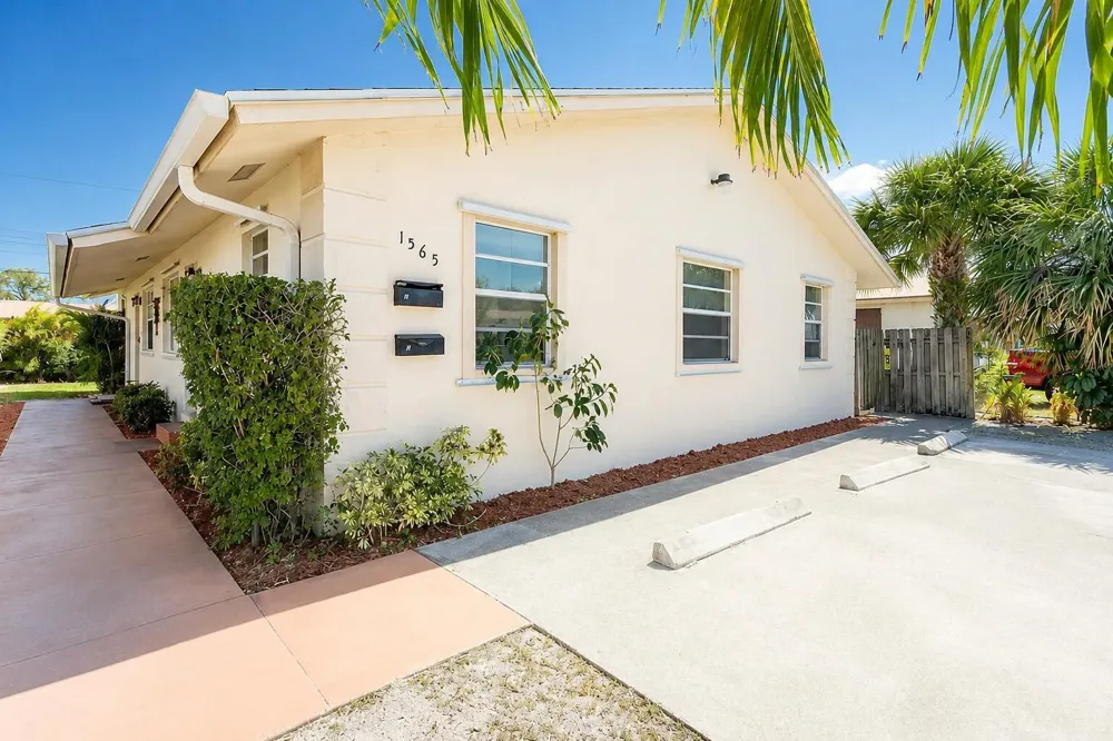 1565 W 28th Street #REAR West Palm Beach, FL 33404