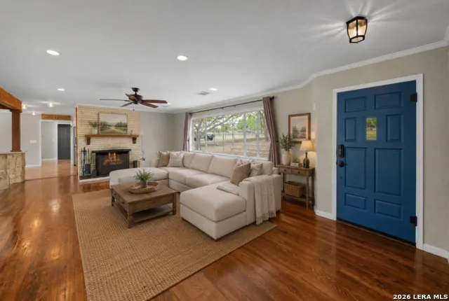 1094 Harper Road Kerrville, TX 78028