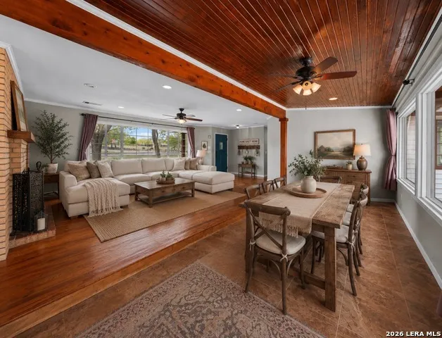 1094 Harper Road Kerrville, TX 78028