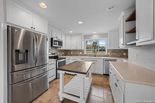 1094 Harper Road Kerrville, TX 78028