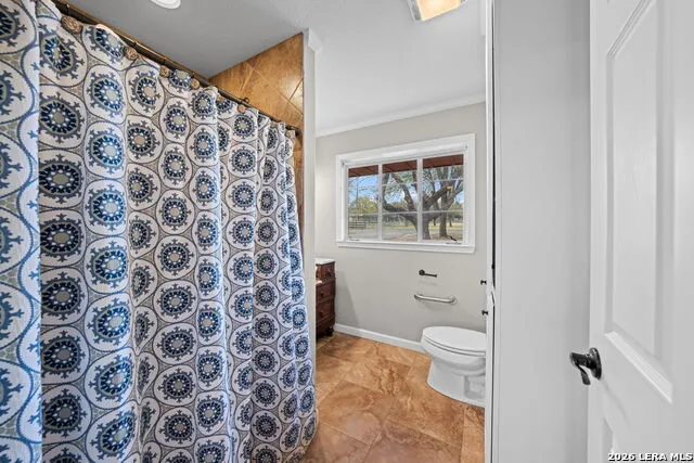 1094 Harper Road Kerrville, TX 78028