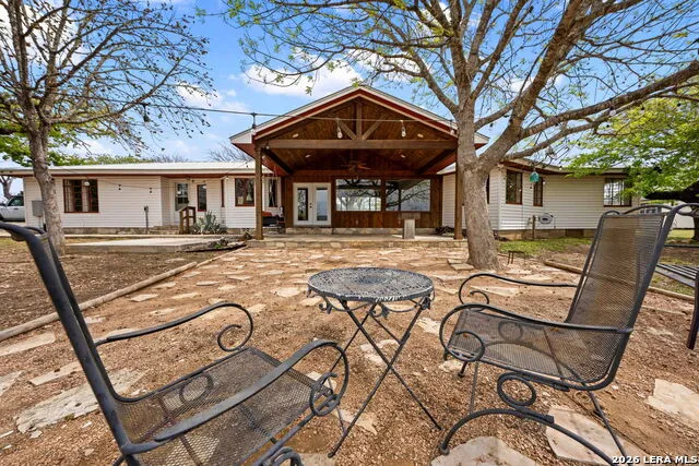1094 Harper Road Kerrville, TX 78028