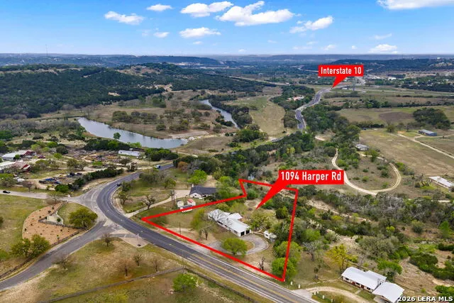 1094 Harper Road Kerrville, TX 78028