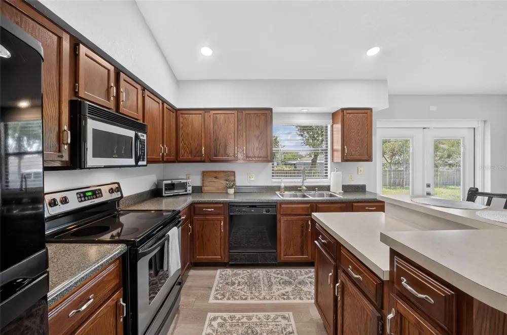 2495 E TIPTON DRIVE Deltona, FL 32738
