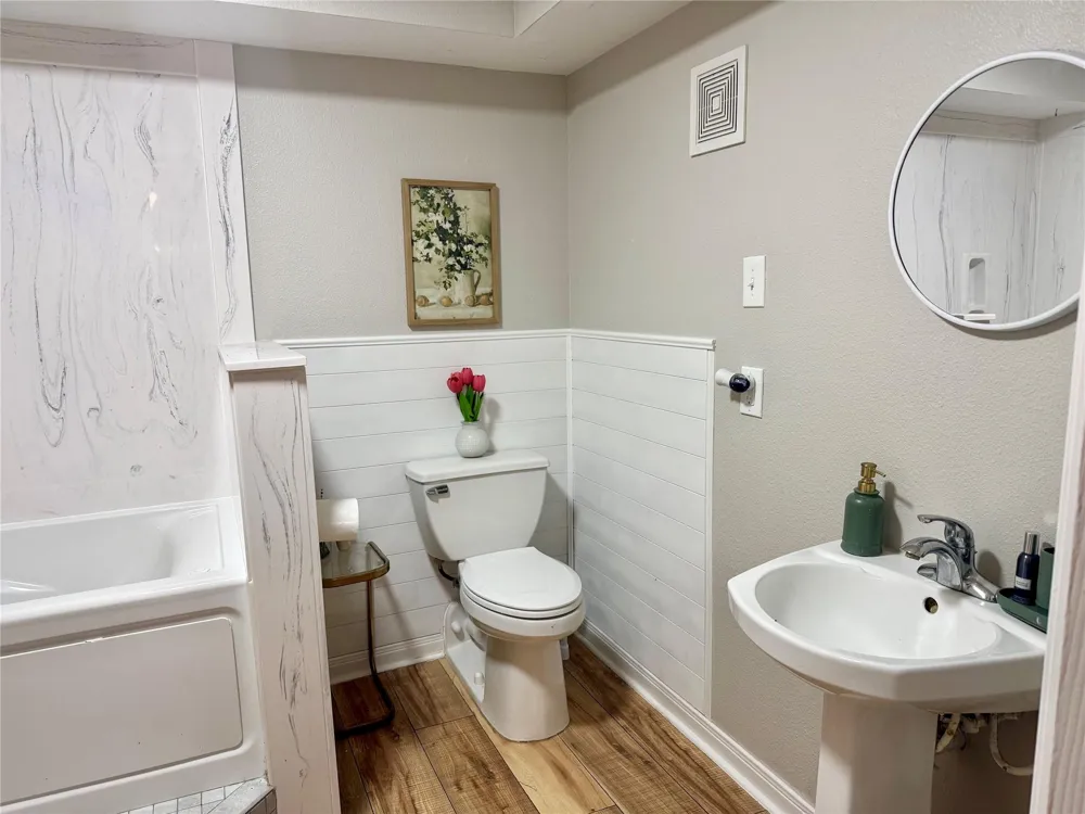 12626 Langford Street Santa Fe, TX 77510