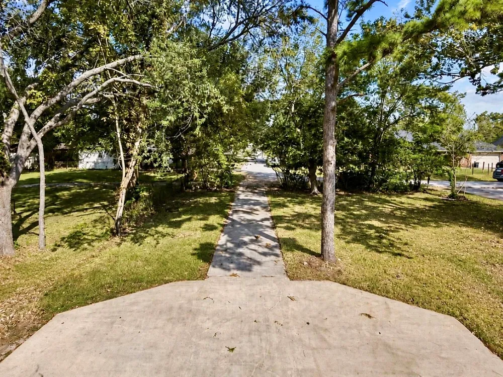 12626 Langford Street Santa Fe, TX 77510