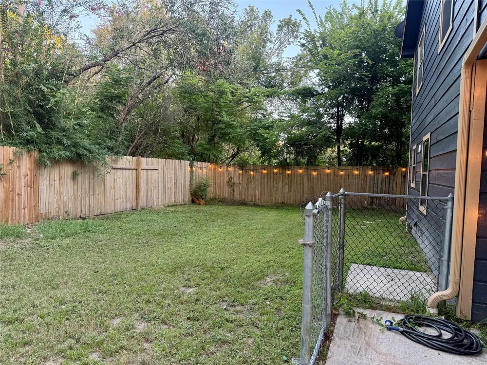 12626 Langford Street Santa Fe, TX 77510