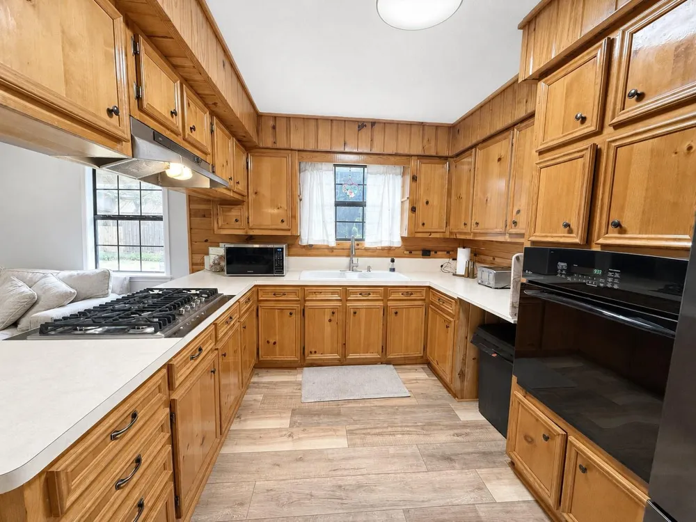 12626 Langford Street Santa Fe, TX 77510