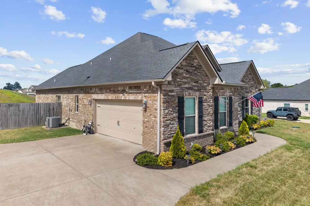 2608 Etna Dr Chapel Hill, TN 37034