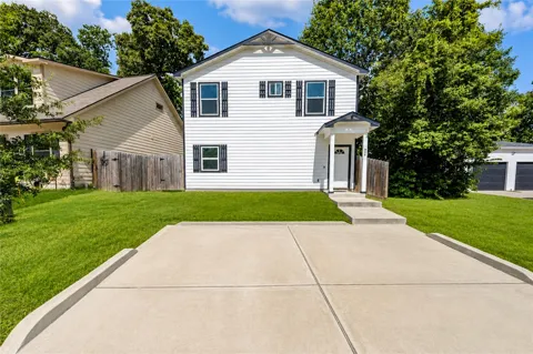 849 Queenswood