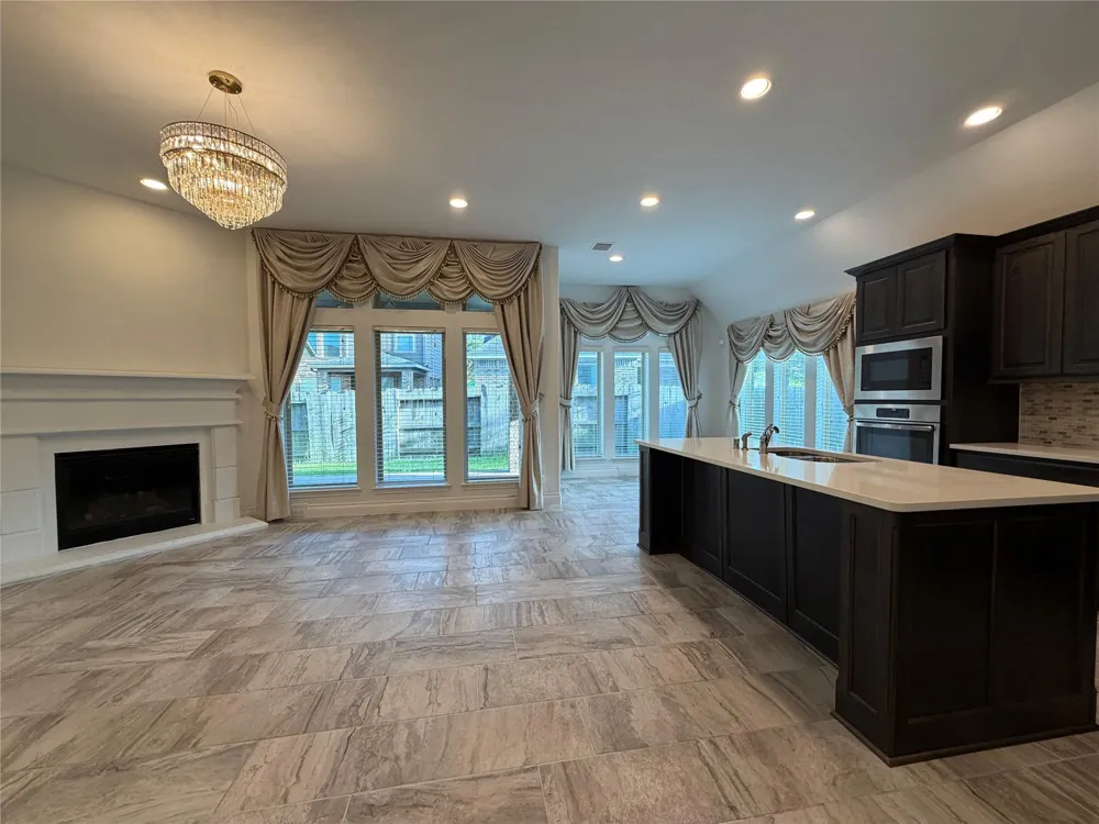 3319 Sky Run Court Missouri City, TX 77459