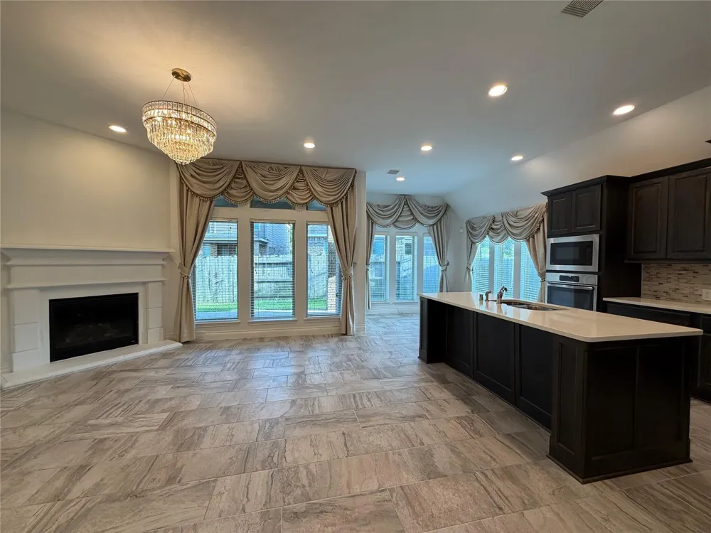 3319 Sky Run Court Missouri City, TX 77459