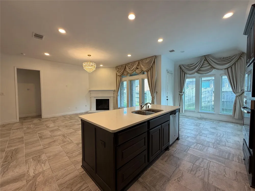 3319 Sky Run Court Missouri City, TX 77459