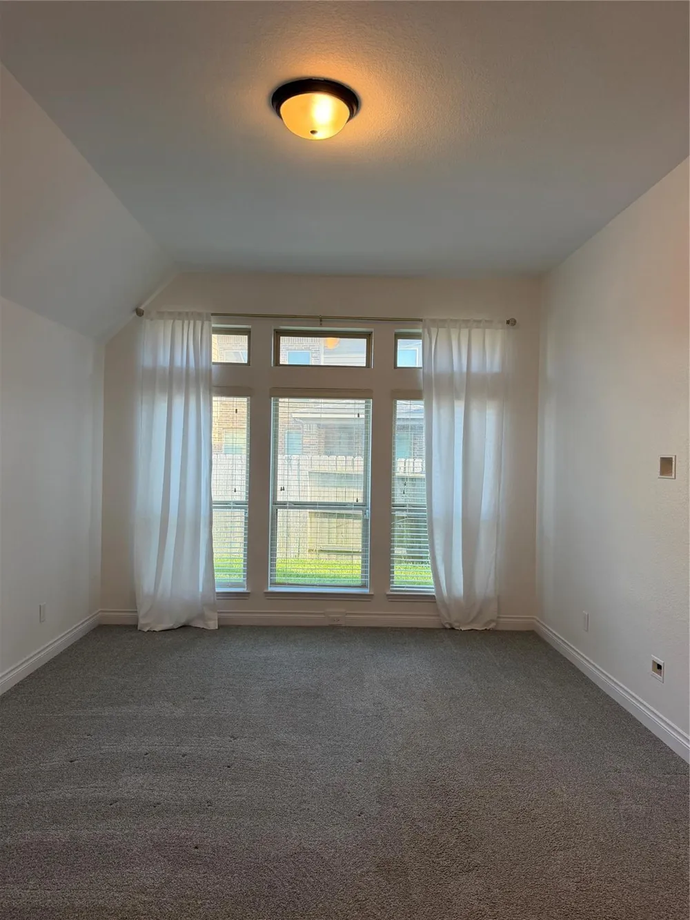 3319 Sky Run Court Missouri City, TX 77459