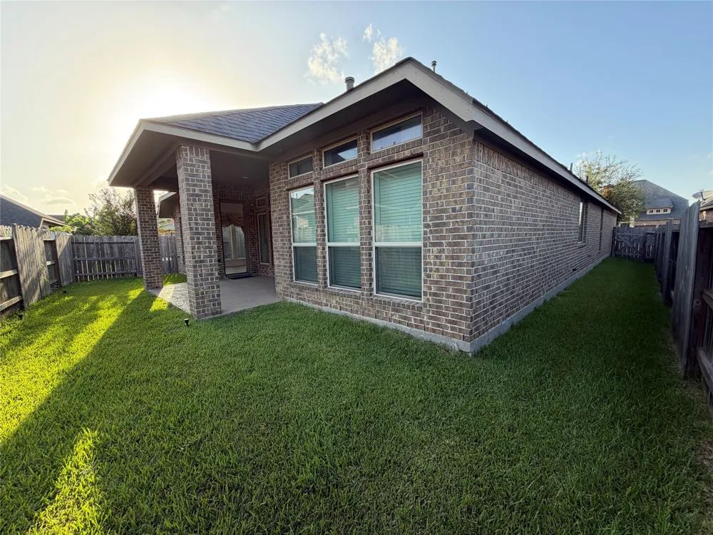 3319 Sky Run Court Missouri City, TX 77459