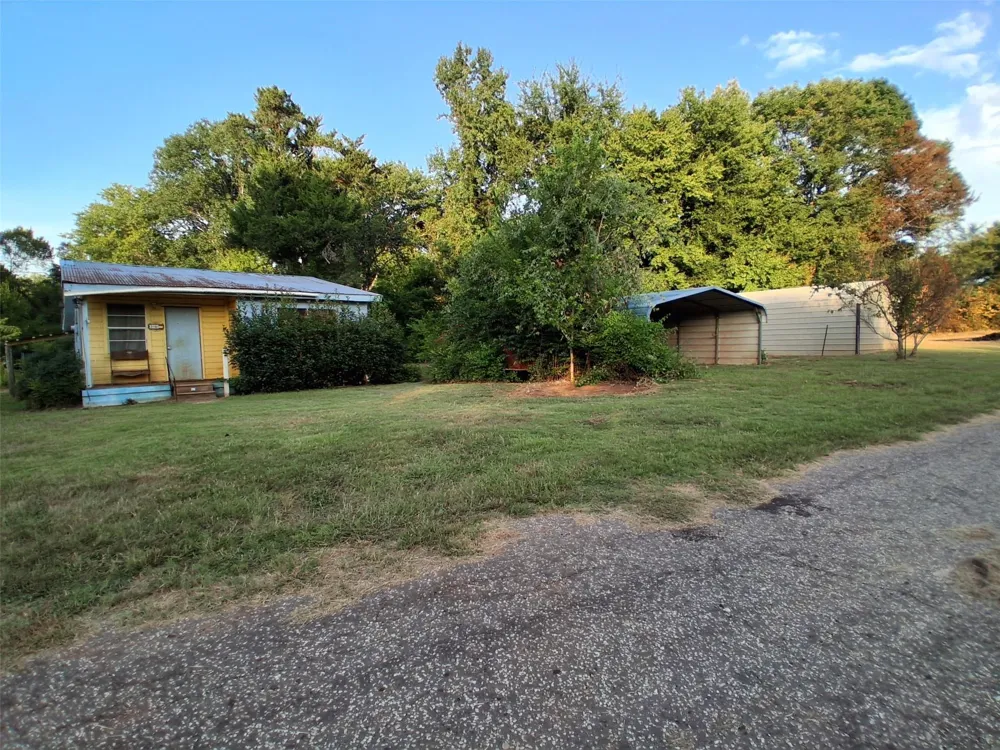 161 An County Road 126 Elkhart, TX 75839
