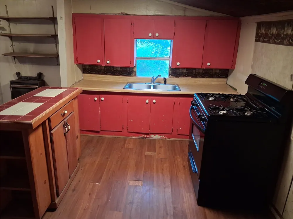 161 An County Road 126 Elkhart, TX 75839
