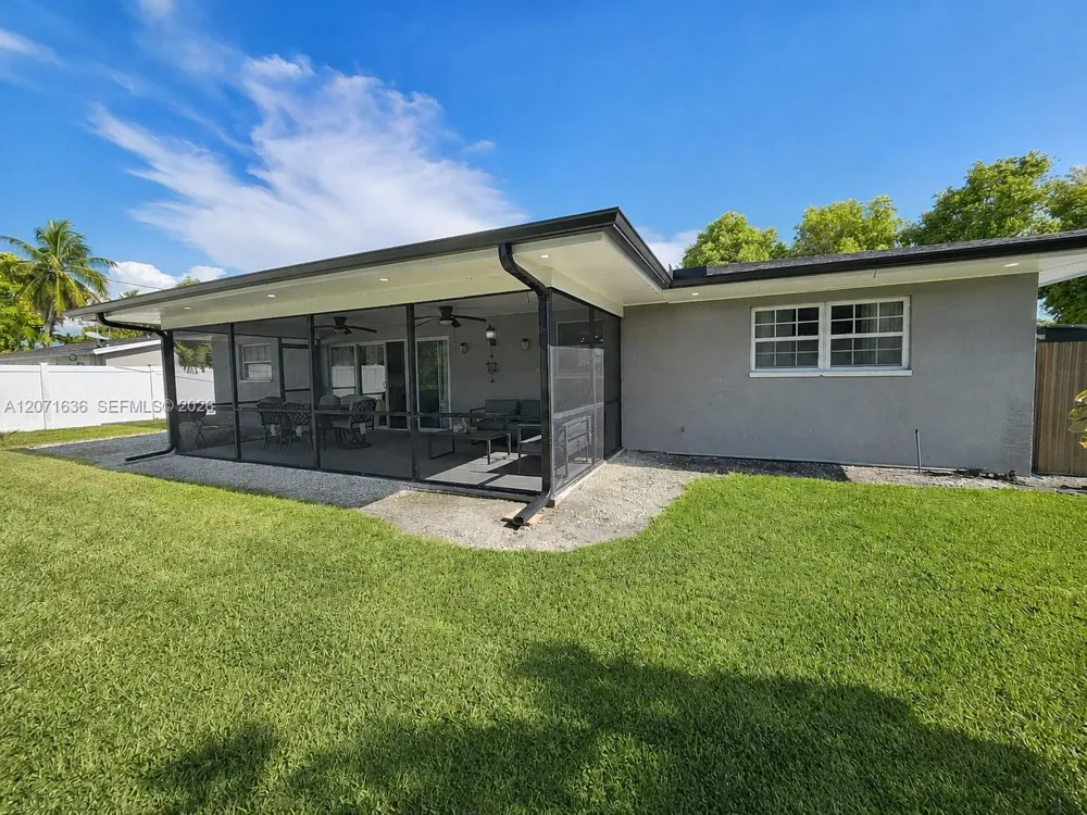 1419 shelby pwky Cape Coral, FL 33904