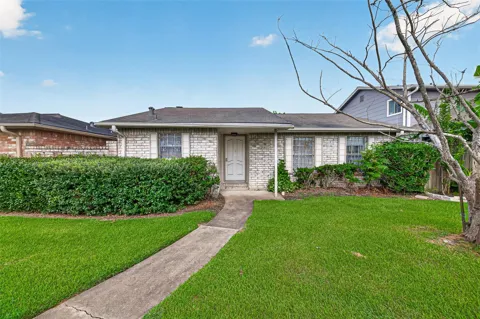 13026 Clarewood Drive