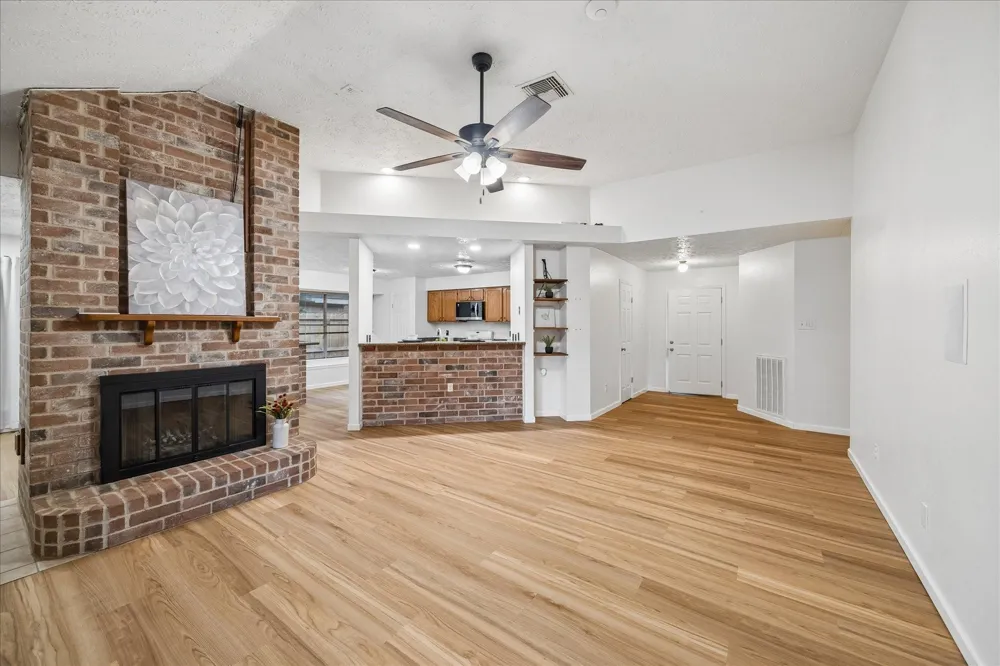 4330 Glen Avon Drive Pasadena, TX 77505