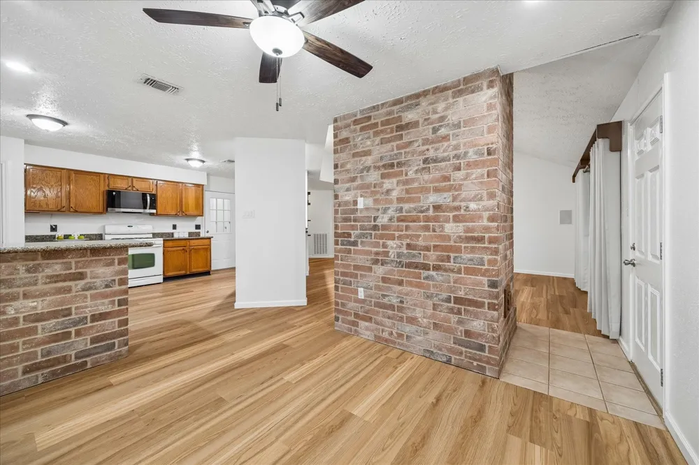 4330 Glen Avon Drive Pasadena, TX 77505