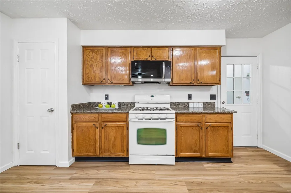4330 Glen Avon Drive Pasadena, TX 77505