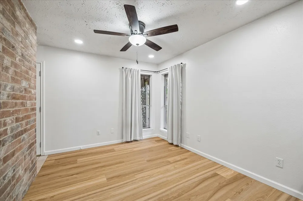4330 Glen Avon Drive Pasadena, TX 77505