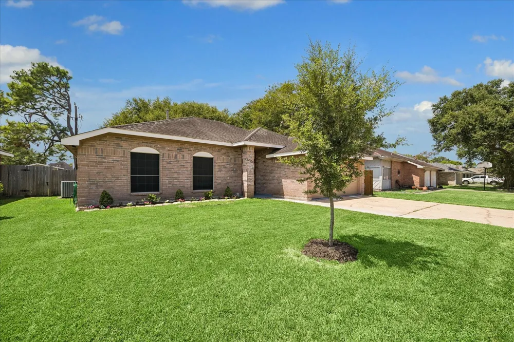 4330 Glen Avon Drive Pasadena, TX 77505