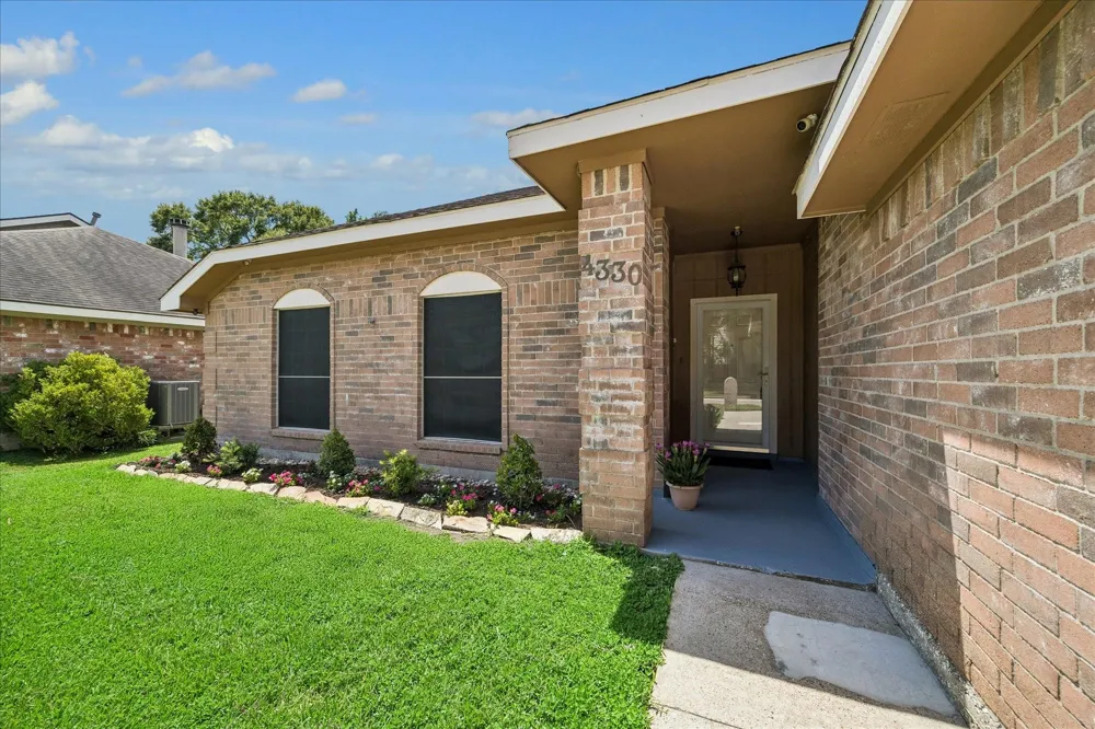 4330 Glen Avon Drive Pasadena, TX 77505