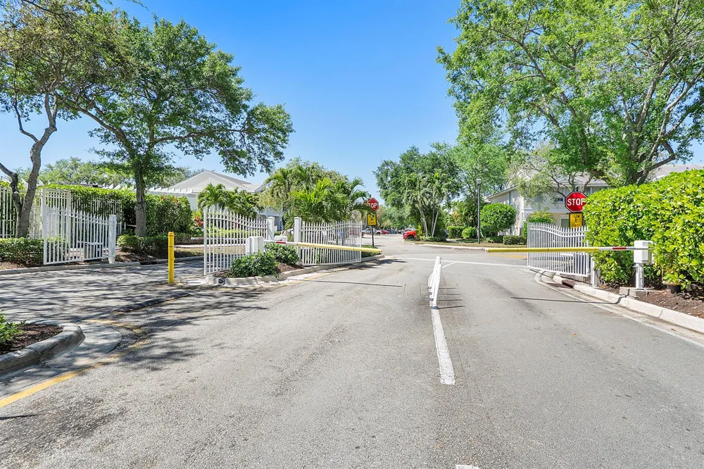 5662 NW 99TH WAY Coral Springs, FL 33076