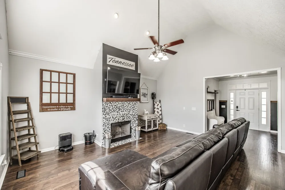 124 Emma Dr Portland, TN 37148