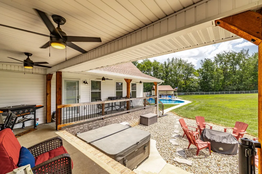 124 Emma Dr Portland, TN 37148