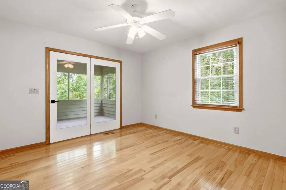 946 Laurel CIR Blue Ridge, GA 30513