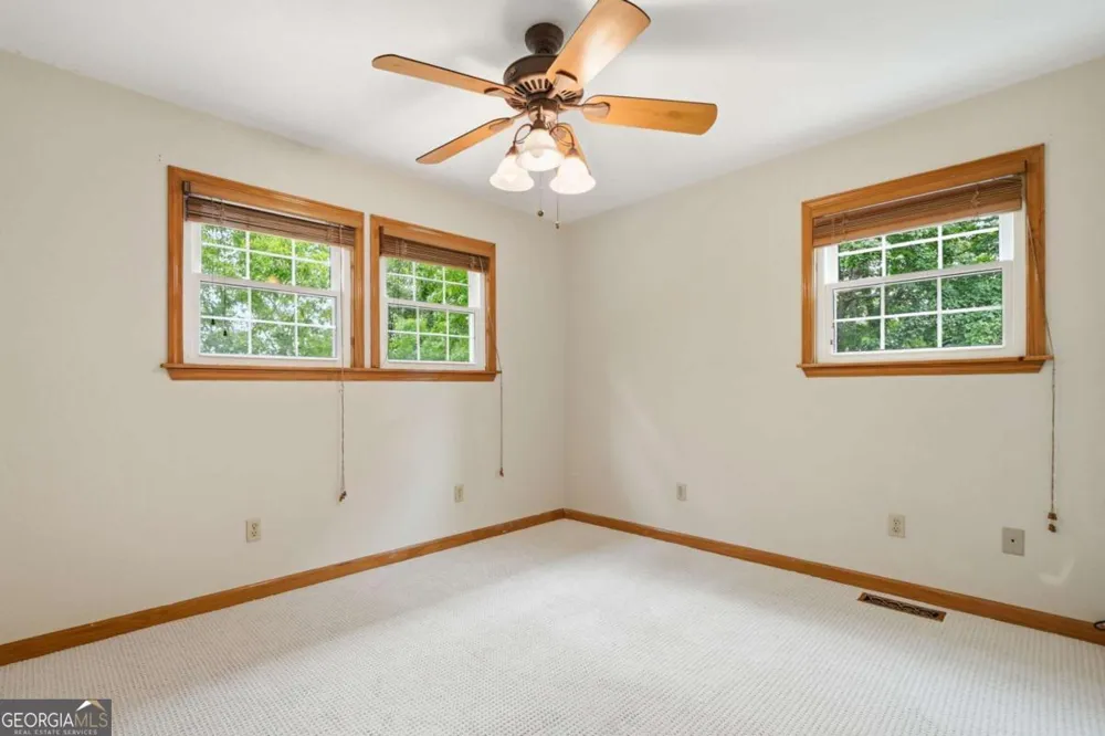 946 Laurel CIR Blue Ridge, GA 30513