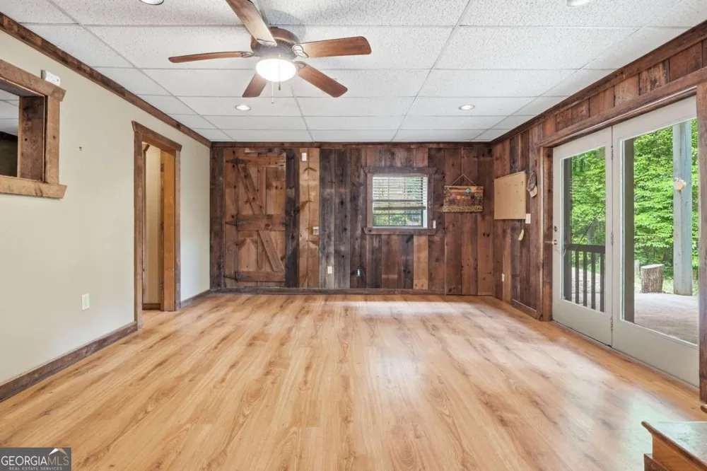 946 Laurel CIR Blue Ridge, GA 30513