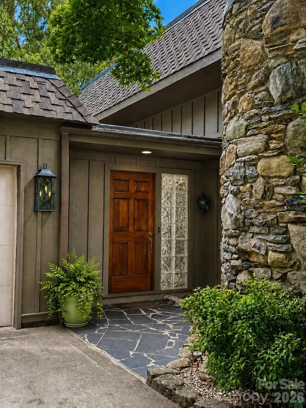 4821 Elmhurst Drive NE Hickory, NC 28601