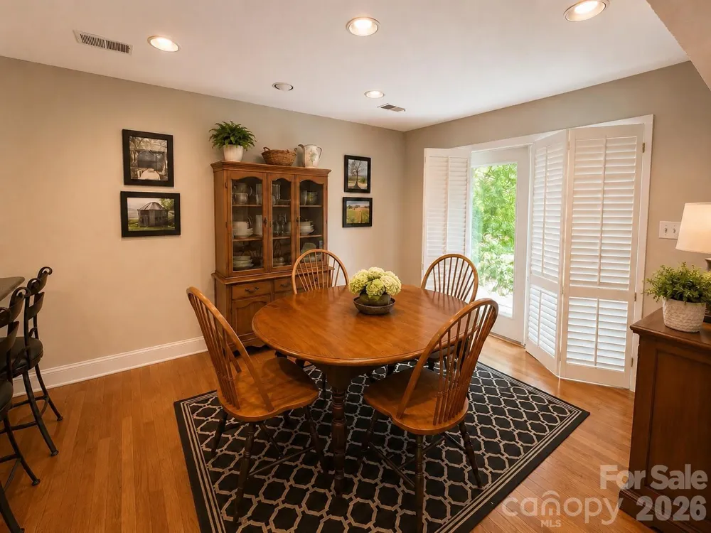 4821 Elmhurst Drive NE Hickory, NC 28601