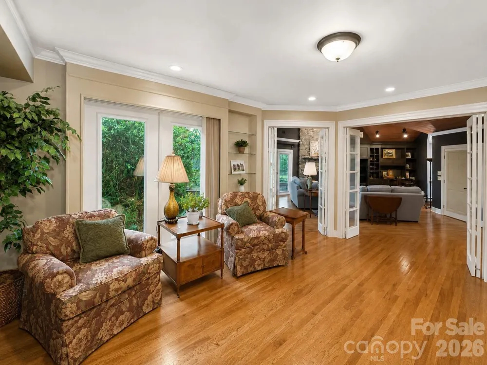 4821 Elmhurst Drive NE Hickory, NC 28601