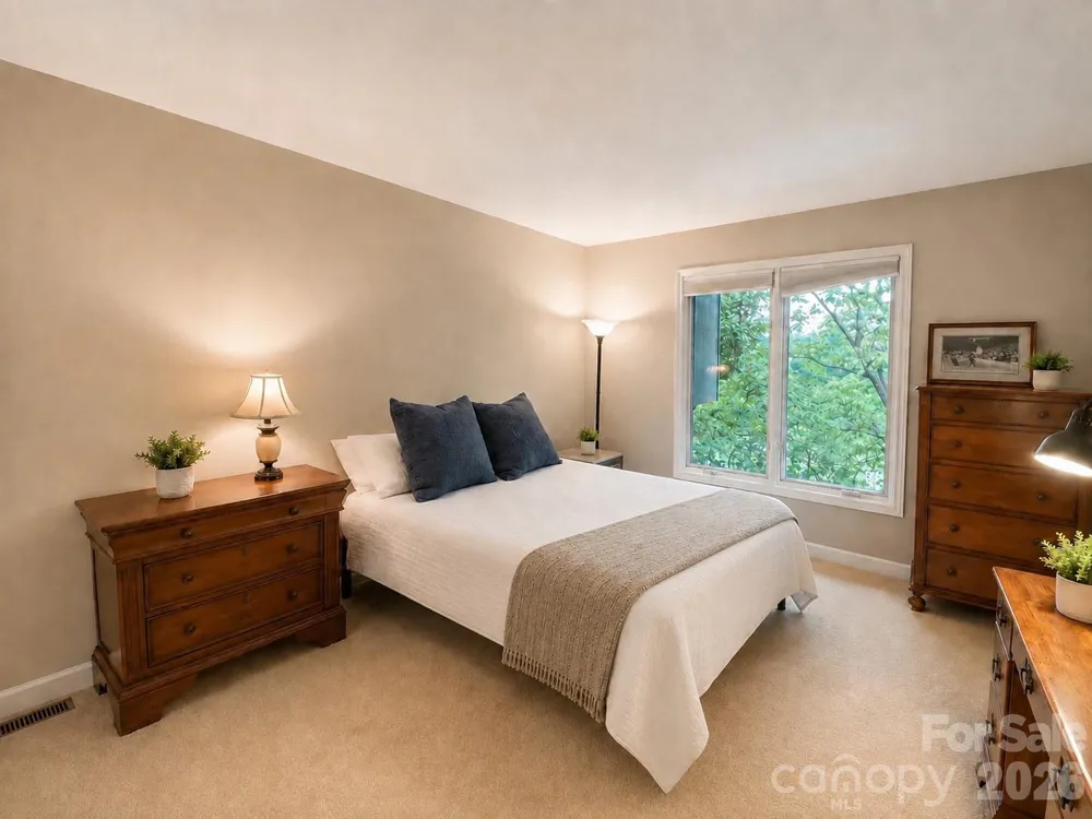 4821 Elmhurst Drive NE Hickory, NC 28601