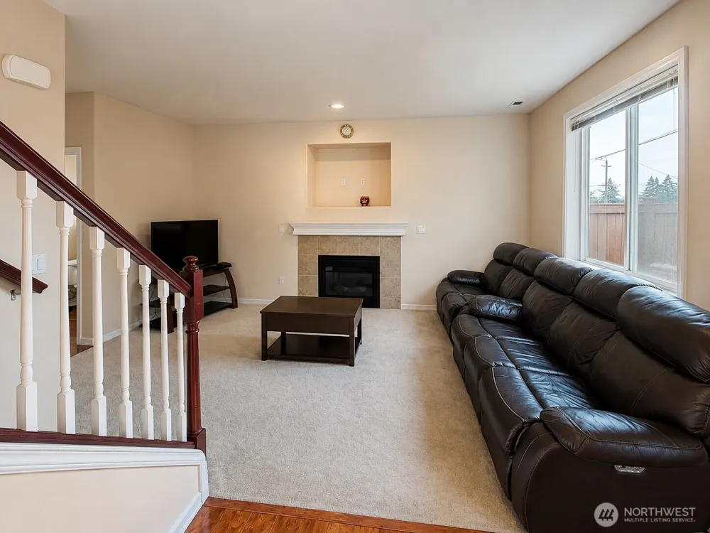 16325 43rd Avenue W Lynnwood, WA 98087