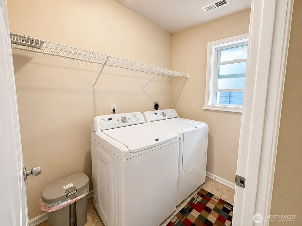 16325 43rd Avenue W Lynnwood, WA 98087