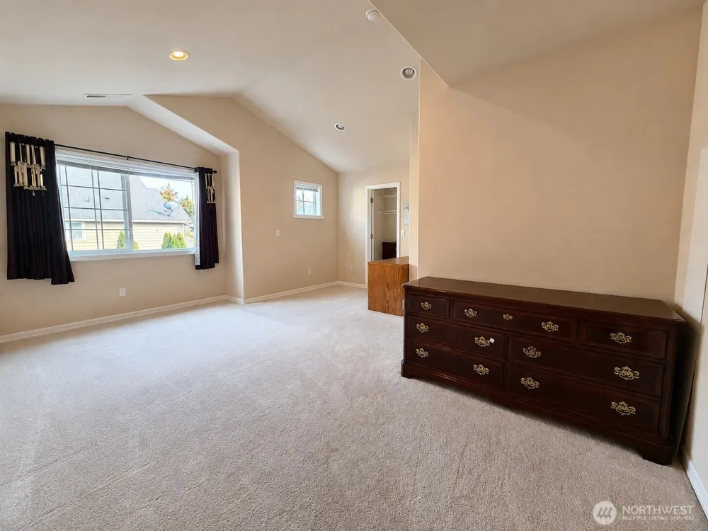 16325 43rd Avenue W Lynnwood, WA 98087
