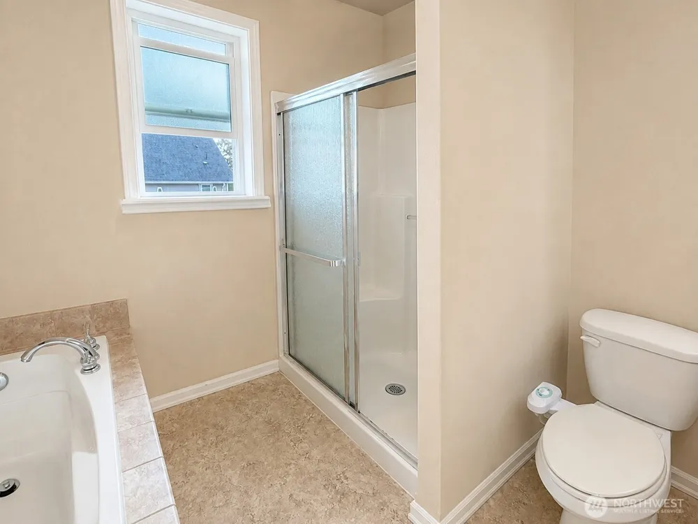 16325 43rd Avenue W Lynnwood, WA 98087