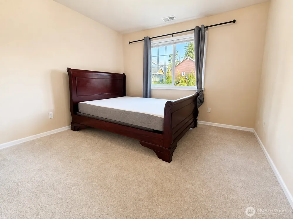 16325 43rd Avenue W Lynnwood, WA 98087