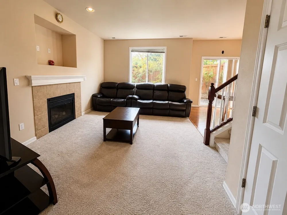 16325 43rd Avenue W Lynnwood, WA 98087