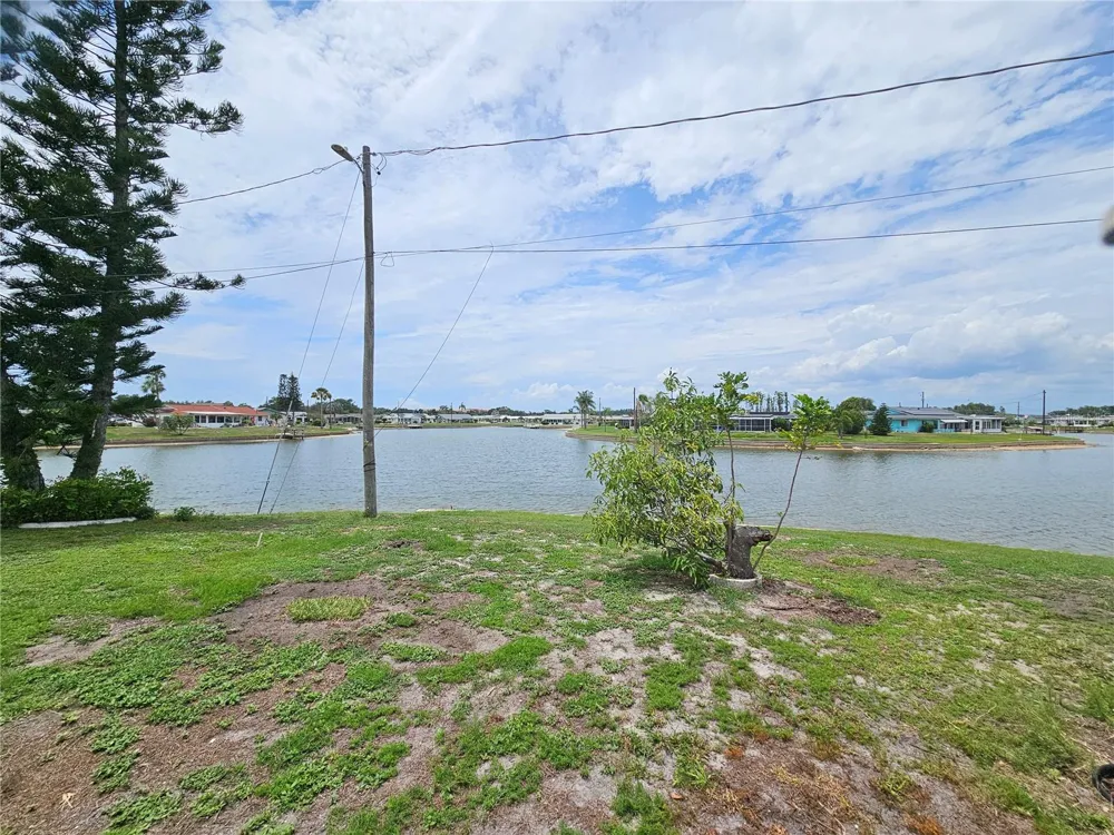 1703 AMHURST CIRCLE Sun City Center, FL 33573